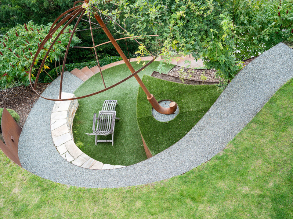 Jardin pente élément décoratif