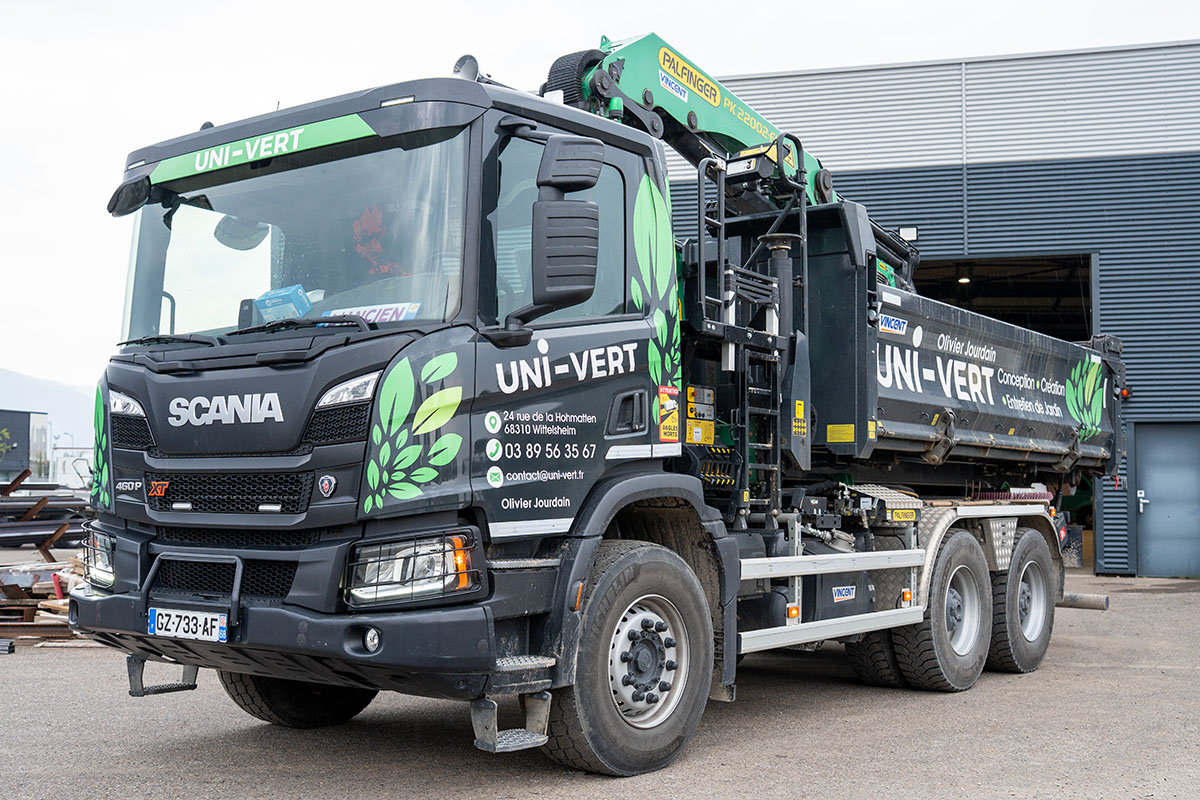 Camion grue Uni-Vert
