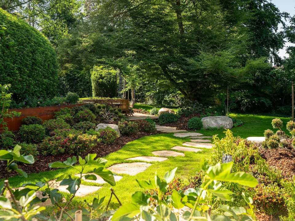 Jardin d'inspiration japonaise, pas japonais